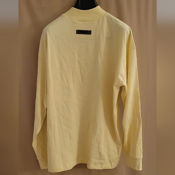 - Crewneck tshirt-essentials - Picture 3 of 6